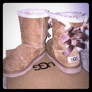 Girls Bailey Bow Uggs